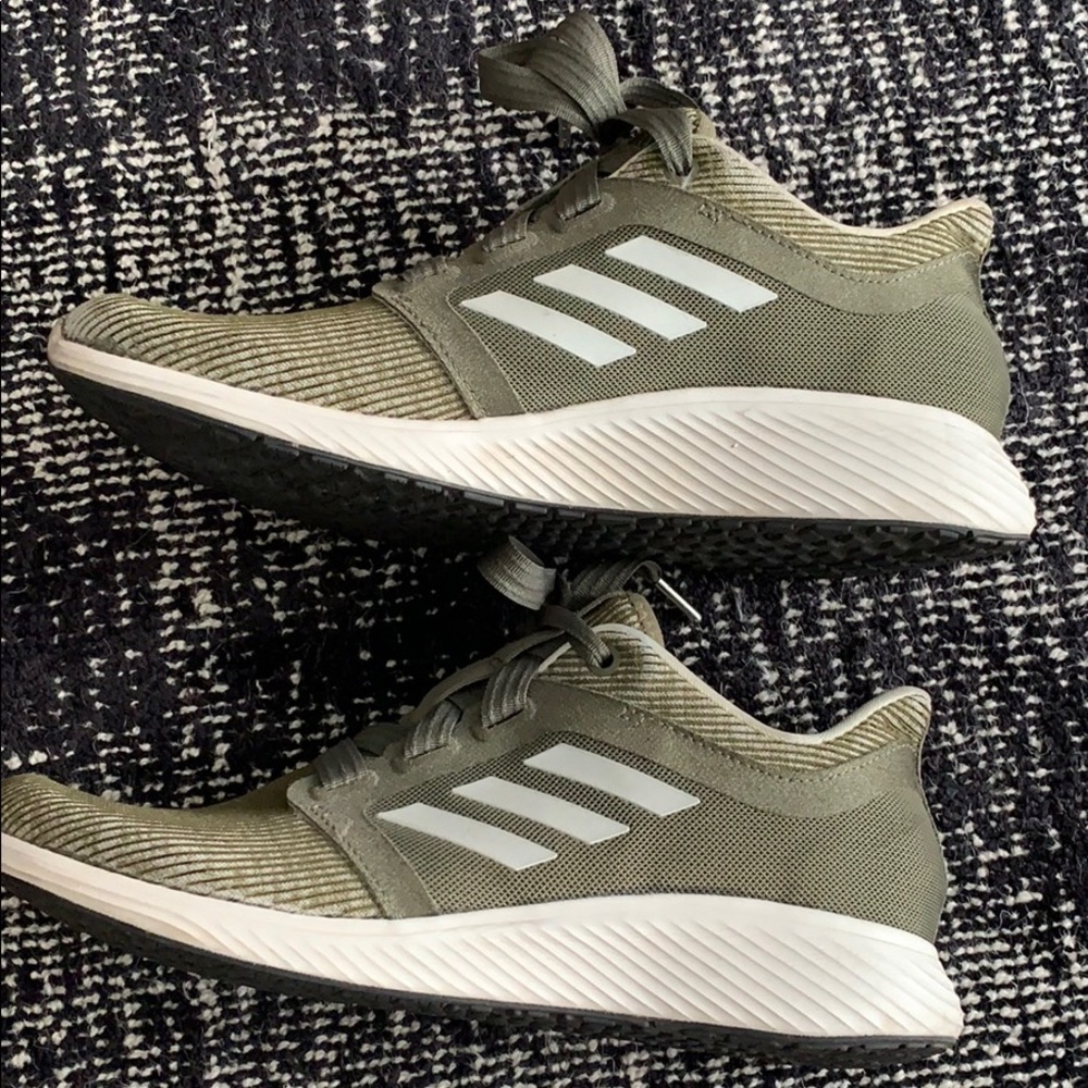 Women’s Adidas size 8